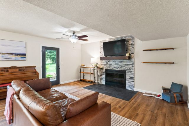 5700 W WILHITE RD, Columbia, MO 65202