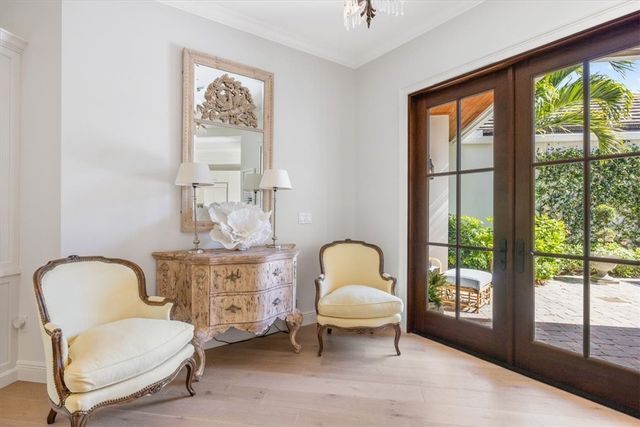 70 White Orchid Way N, Vero Beach, FL 32963