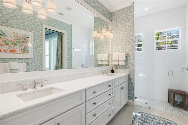 70 White Orchid Way N, Vero Beach, FL 32963