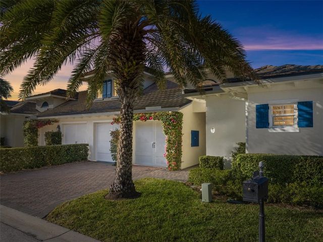 70 White Orchid Way N, Vero Beach, FL 32963