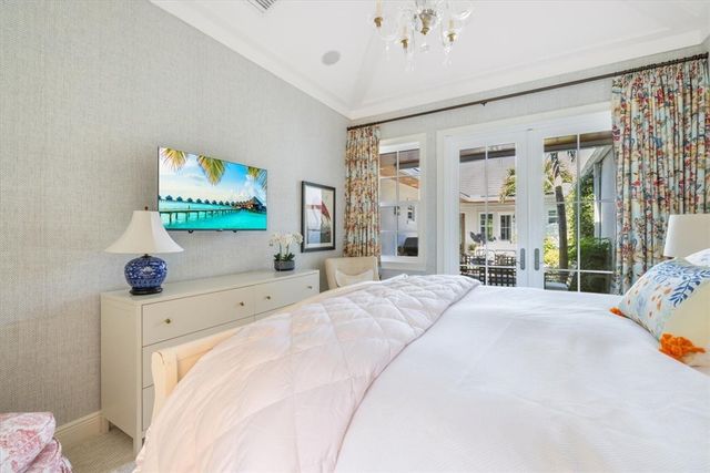 70 White Orchid Way N, Vero Beach, FL 32963