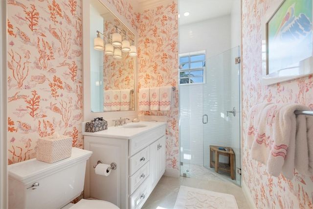 70 White Orchid Way N, Vero Beach, FL 32963