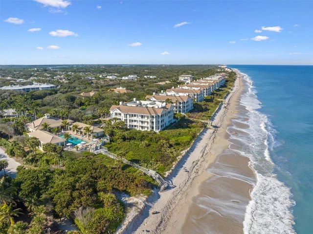 70 White Orchid Way N, Vero Beach, FL 32963