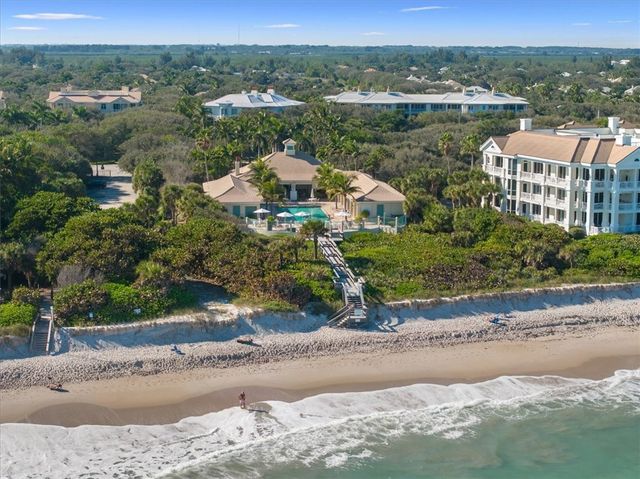 70 White Orchid Way N, Vero Beach, FL 32963