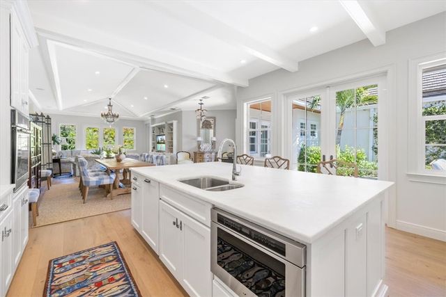 70 White Orchid Way N, Vero Beach, FL 32963