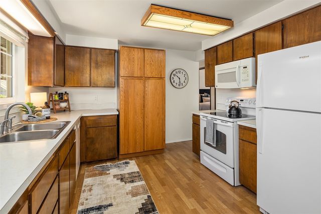 20004 142nd Avenue SE, Kent, WA 98042