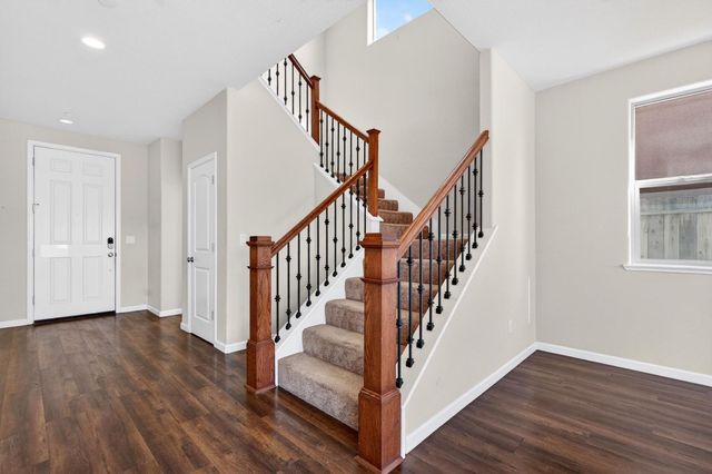 301 Slate Avenue, Hollister, CA 95023