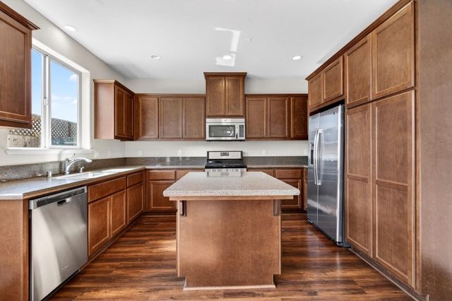 301 Slate Avenue, Hollister, CA 95023