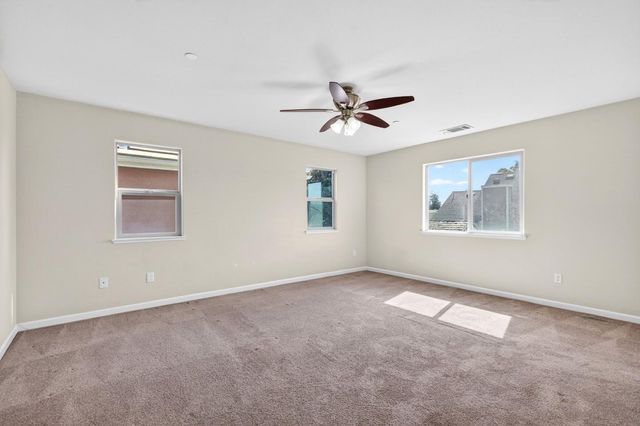 301 Slate Avenue, Hollister, CA 95023