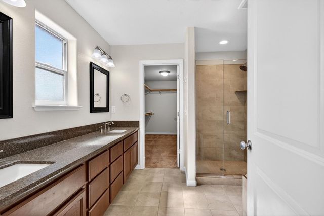 301 Slate Avenue, Hollister, CA 95023