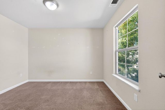 301 Slate Avenue, Hollister, CA 95023