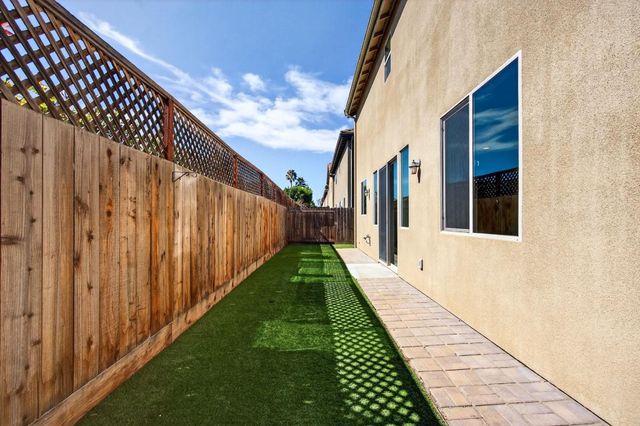 301 Slate Avenue, Hollister, CA 95023