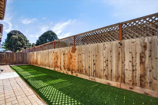 301 Slate Avenue, Hollister, CA 95023