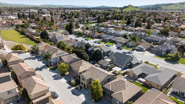 301 Slate Avenue, Hollister, CA 95023