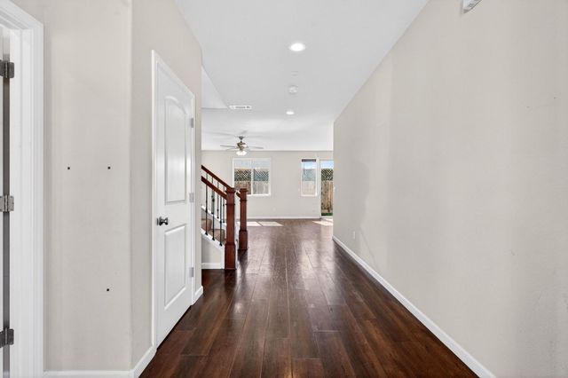 301 Slate Avenue, Hollister, CA 95023