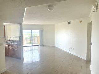 4242 NW 2nd St 1002, Miami, FL 33126