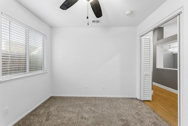 7011 Royal Links Dr, Riverbank, CA 95367