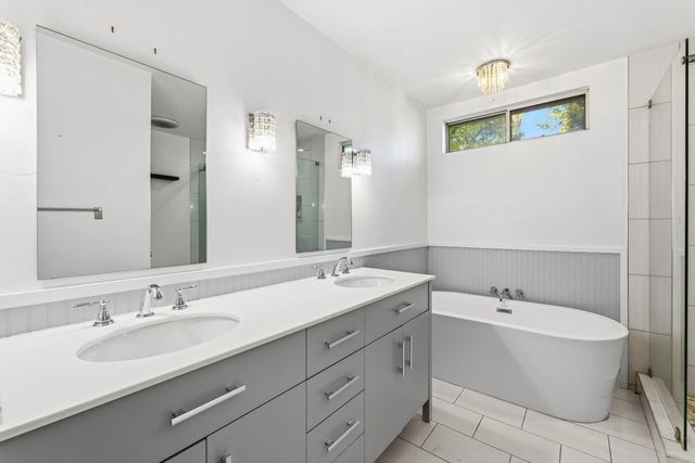 7011 Royal Links Dr, Riverbank, CA 95367