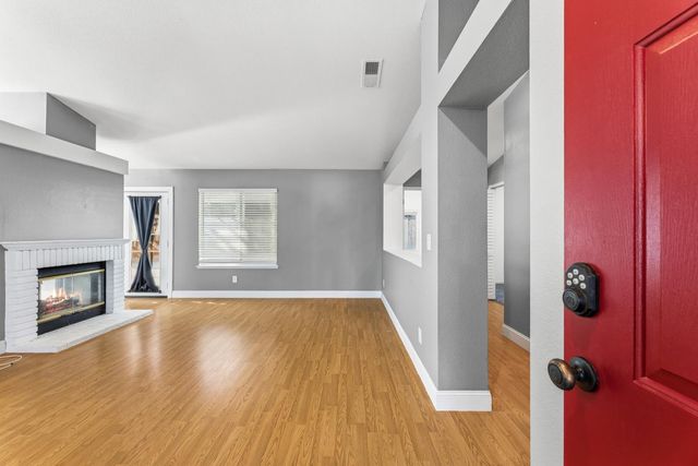 7011 Royal Links Dr, Riverbank, CA 95367