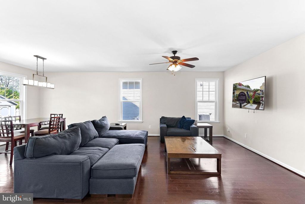 829 PENCOAST DR, Purcellville, VA 20132