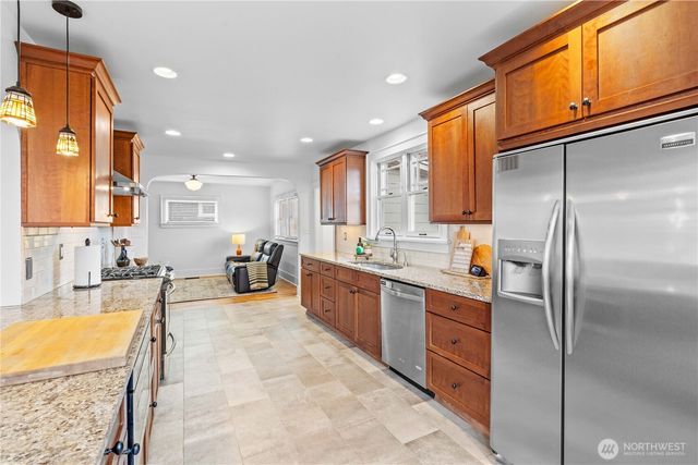 3305 N 8th Street, Tacoma, WA 98406