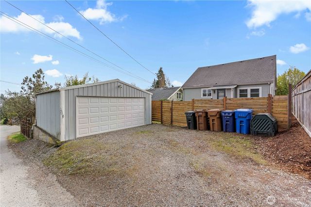 3305 N 8th Street, Tacoma, WA 98406