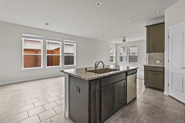 13201 Leisure Cove Drive, Texas City, TX 77568