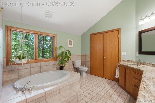 356 Avanti Lane, Highland Charter Township, MI 48357