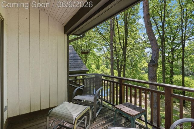 356 Avanti Lane, Highland Charter Township, MI 48357