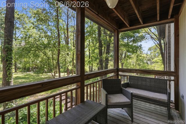 356 Avanti Lane, Highland Charter Township, MI 48357