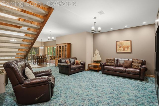 356 Avanti Lane, Highland Charter Township, MI 48357