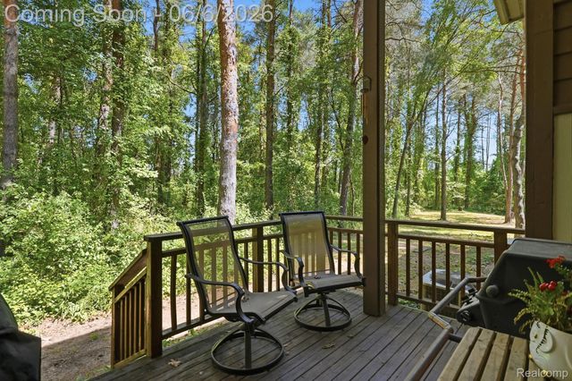 356 Avanti Lane, Highland Charter Township, MI 48357