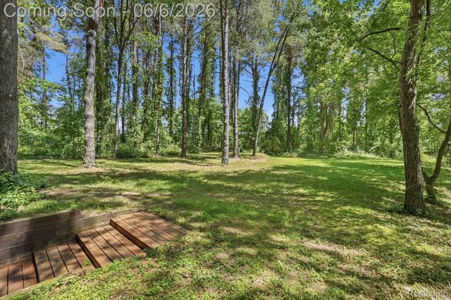 356 Avanti Lane, Highland Charter Township, MI 48357