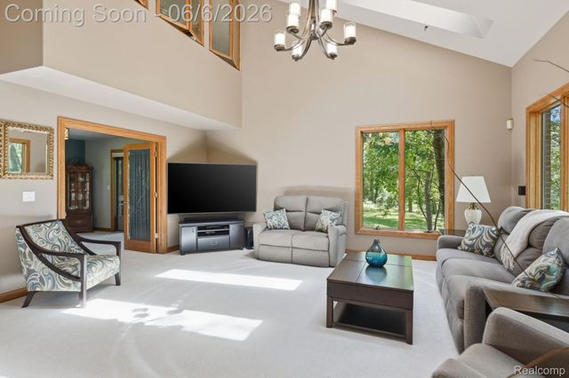 356 Avanti Lane, Highland Charter Township, MI 48357