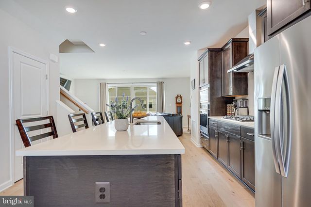 9536 BARNES LOOP, Manassas, VA 20110