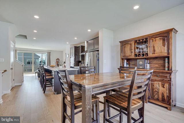9536 BARNES LOOP, Manassas, VA 20110