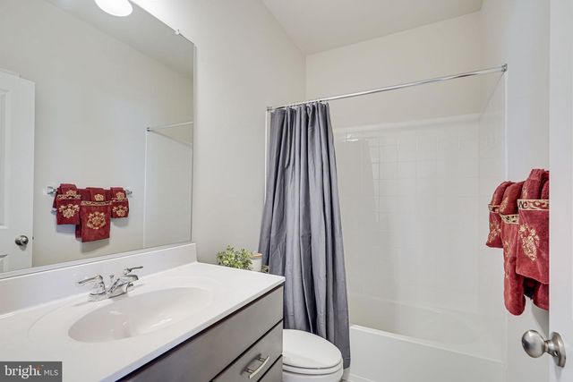 9536 BARNES LOOP, Manassas, VA 20110