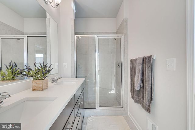 9536 BARNES LOOP, Manassas, VA 20110