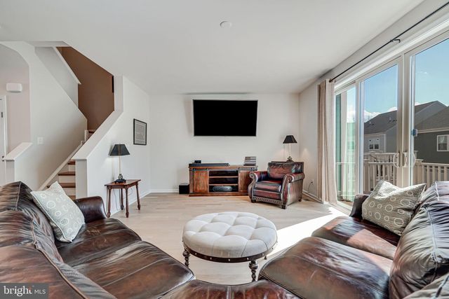9536 BARNES LOOP, Manassas, VA 20110