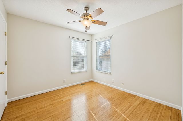 5708 Briarwick Ct, Hermitage, TN 37076