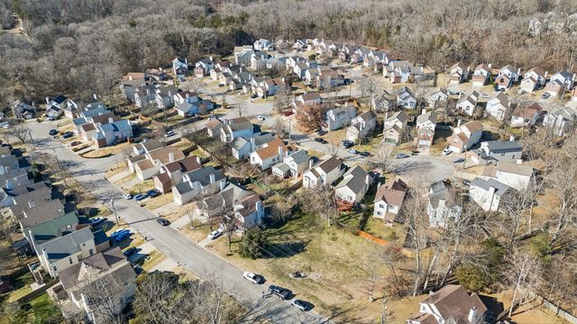 5708 Briarwick Ct, Hermitage, TN 37076