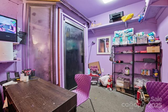 6711 Freedom Drive, Charlotte, NC 28214