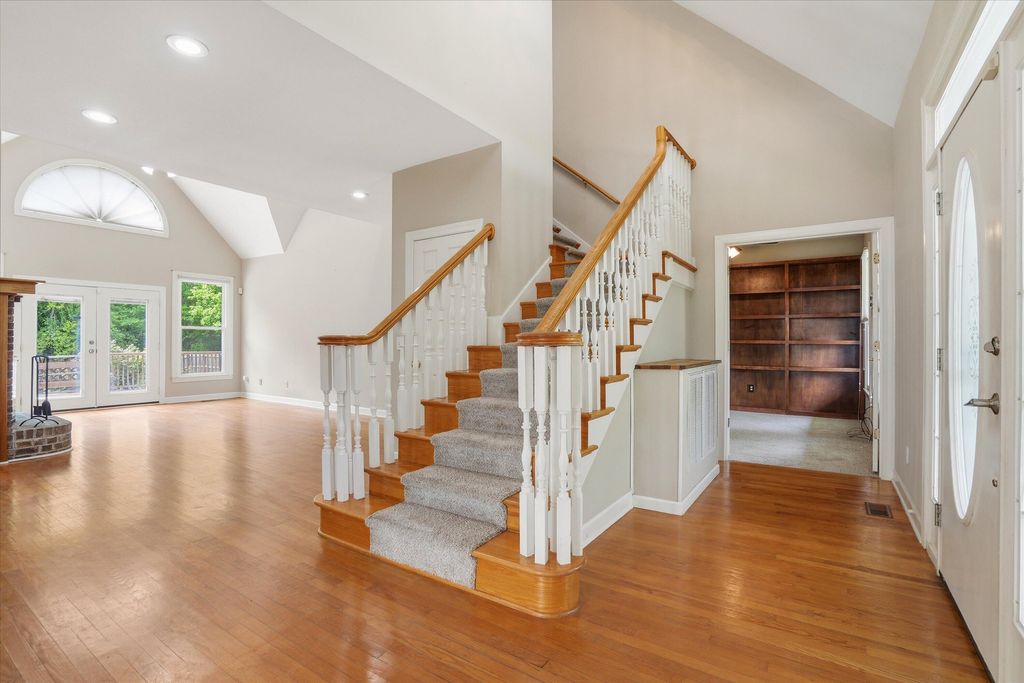 Image 6 of property listing at 1539 Cedar Avenue, Moncks Corner, SC 29461