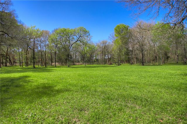 17406 County Road 4821, Normangee, TX 77871