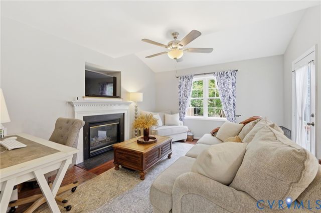 10019 Crystal Lake Ave, Henrico, VA 23059