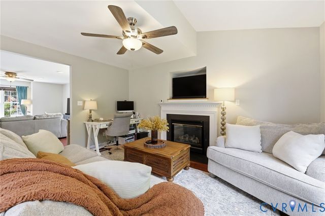 10019 Crystal Lake Ave, Henrico, VA 23059