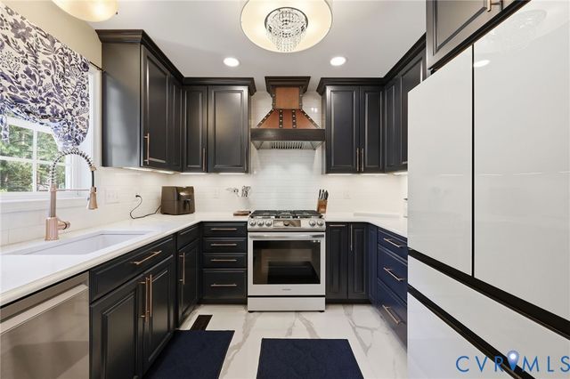 10019 Crystal Lake Ave, Henrico, VA 23059