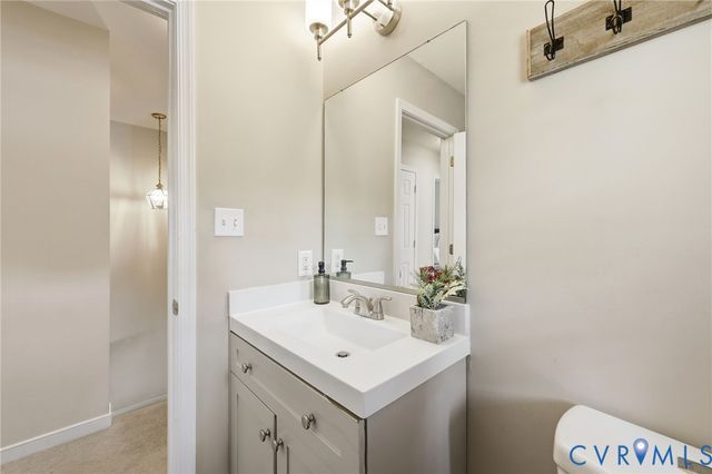 10019 Crystal Lake Ave, Henrico, VA 23059