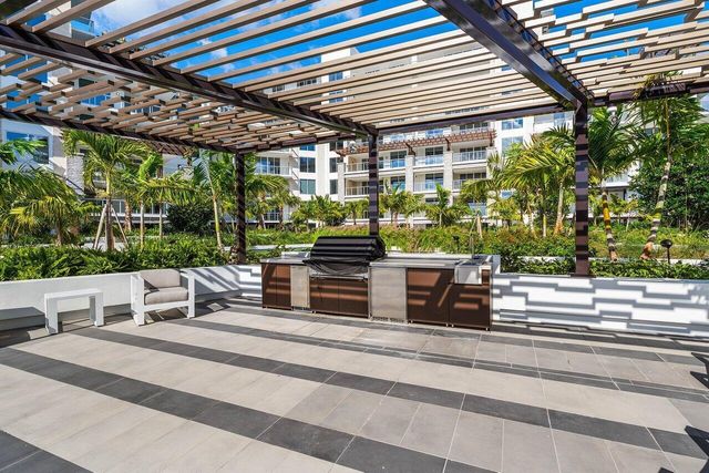 220 SE Mizner Boulevard 411, Boca Raton, FL 33432