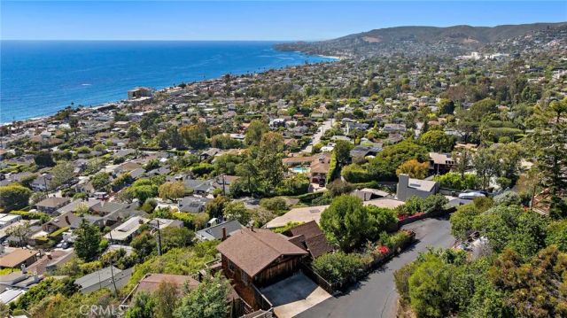 2147 Crestview, Laguna Beach, CA 92651